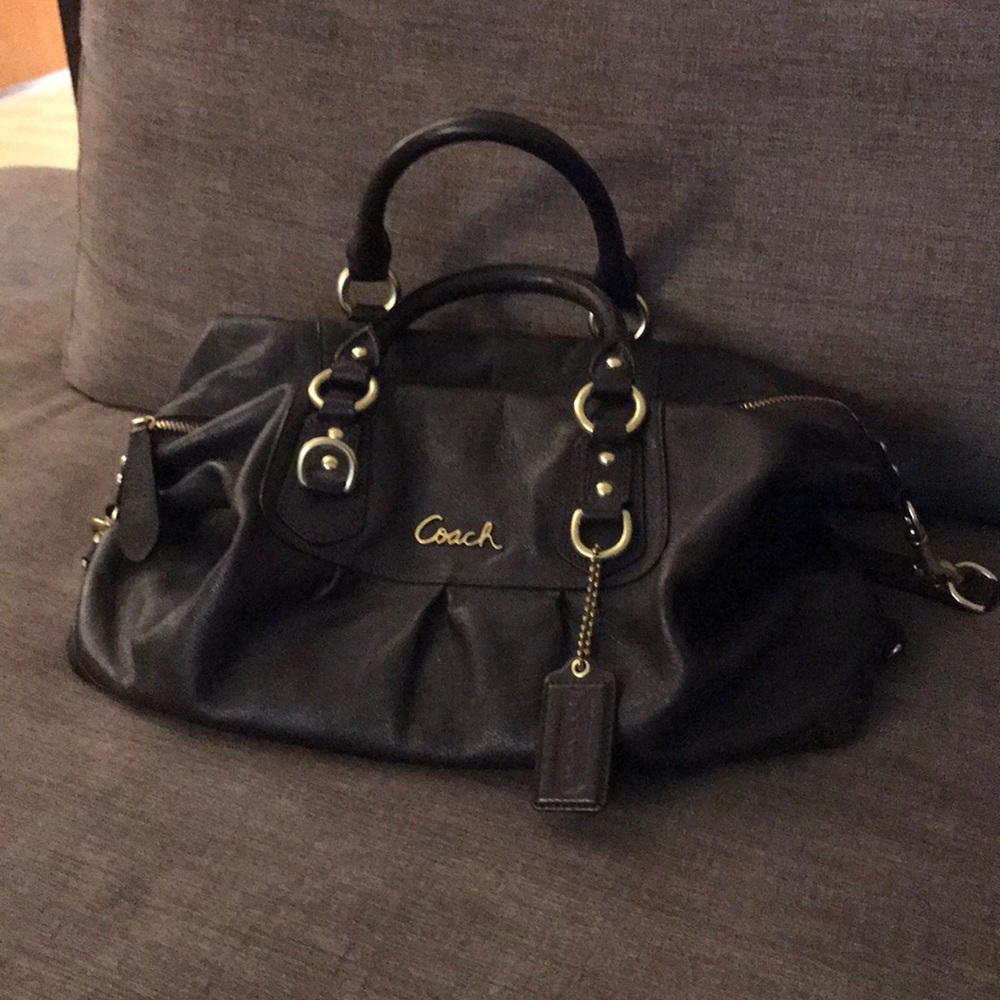 SALE! Gorgeous brown Coach purse.